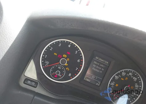 2015 Volkswagen Tiguan S z USA, uszkodzony, nr VIN WVGAV7AXXFW564640